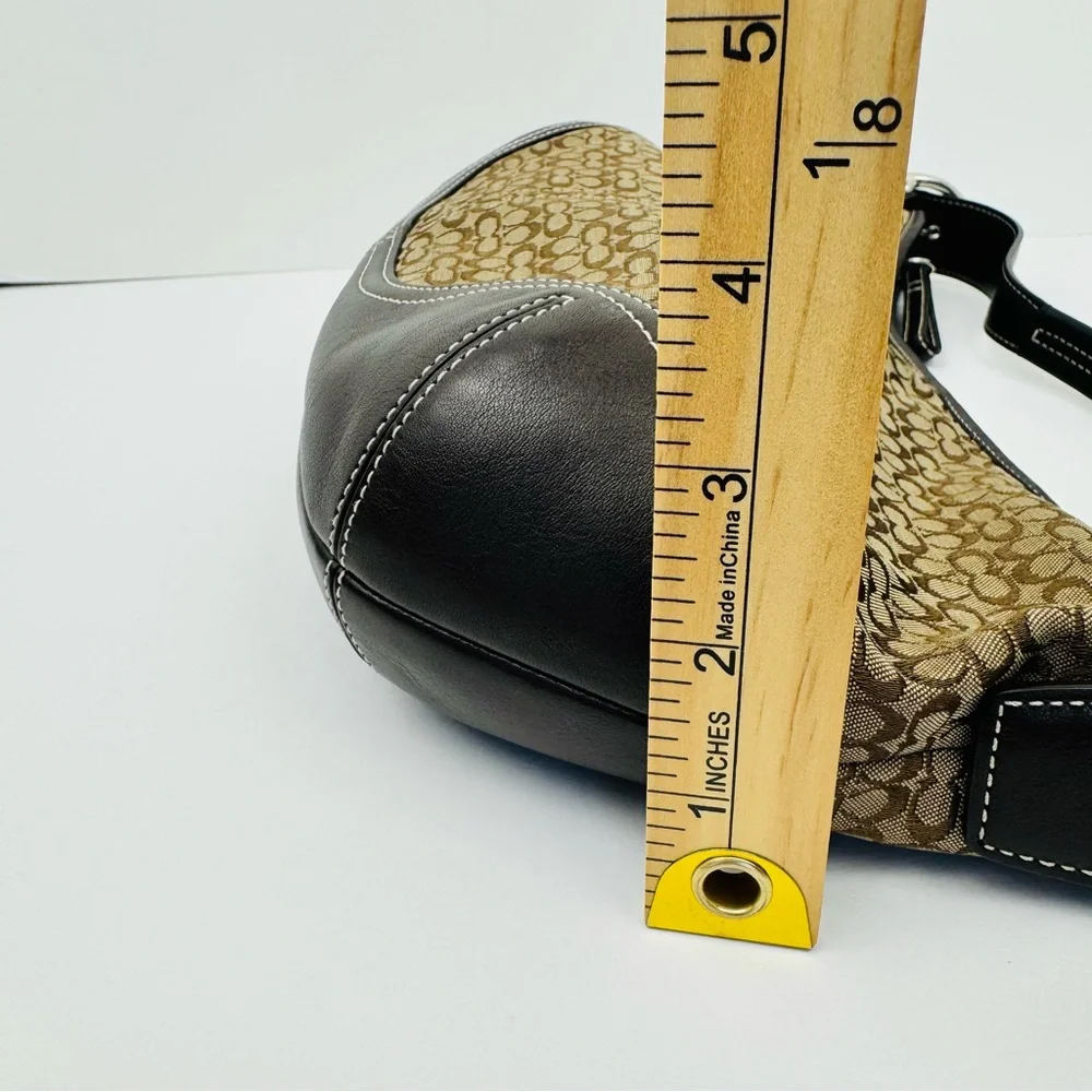 Coach Vintage Signature Soho Hobo Shoulder Bag. Iconic Coach 